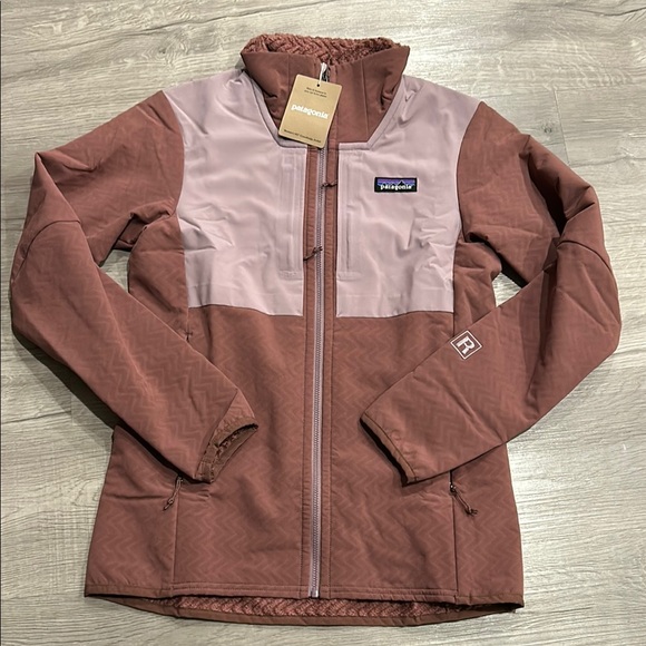 PATAGONIA | Women's R2 CrossStrata Jacket - Picture 1 of 8